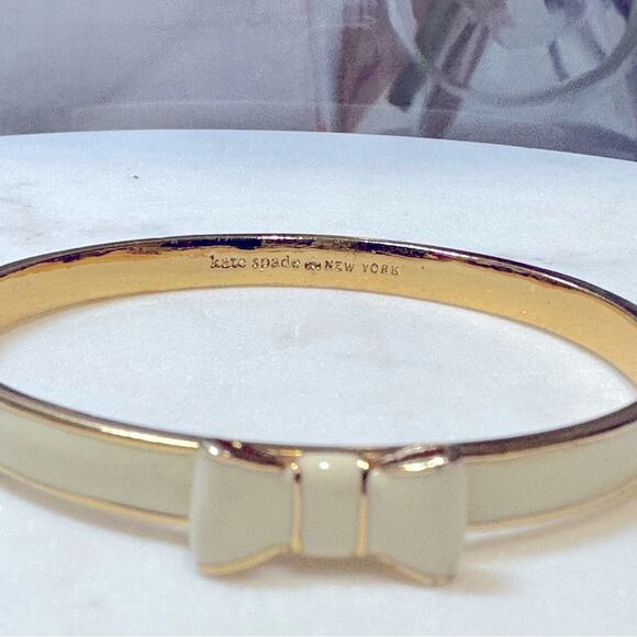 Kate Spade - "Take A Bow" Cream Enameled Bangle Bracelet - Picture 12 of 12